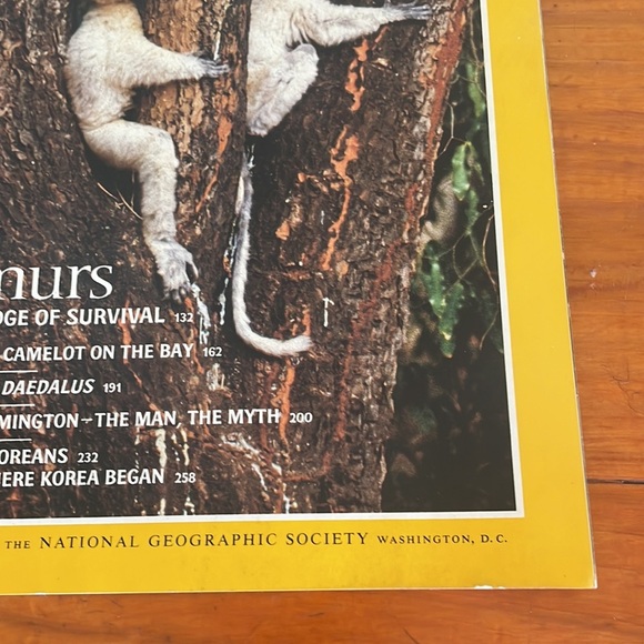 NWOT Collectible Vintage National Geographic Centennial August 1988 Vol 174 No 2 - Picture 9 of 16